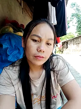 vanvan005 online show from May 15, 2026, 11:45 pm