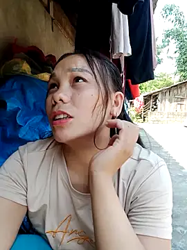 vanvan005 online show from May 16, 2026, 12:51 am