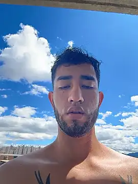 Snapshot of liam_bronw chatting on January 18, 2026, 4:00 pm liam bronw online show from January 18, 2026, 4:00 pm