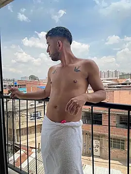 Snapshot of liam_bronw chatting on February 10, 2026, 4:55 pm liam bronw online show from February 10, 2026, 4:55 pm