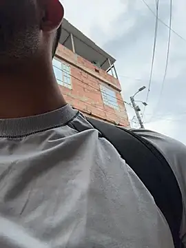 Snapshot of liam_bronw chatting on February 17, 2026, 4:35 pm liam bronw online show from February 17, 2026, 4:35 pm