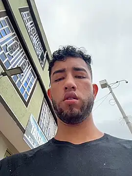 Snapshot of liam_bronw chatting on February 24, 2026, 2:48 pm liam bronw online show from February 24, 2026, 2:48 pm