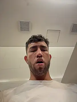 liam bronw online show from April 2, 2026, 4:04 pm