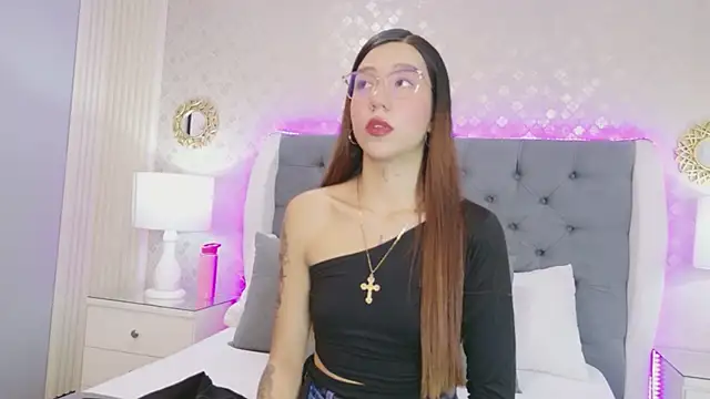 Snapshot of VioletFroost chatting on March 11, 2026, 7:20 pm VioletFroost online show from March 11, 2026, 7:20 pm