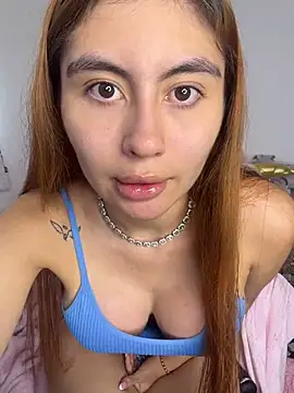 Snapshot of Stormi_th chatting on August 2, 2026, 7:45 pm Stormi th online show from August 2, 2026, 7:45 pm
