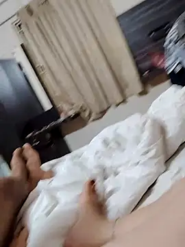 jaanubabyb online show from July 20, 2026, 5:33 am