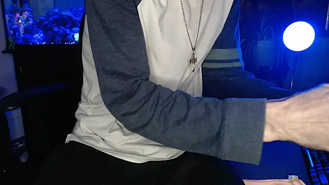 EspanolVato online show from March 12, 2026, 9:15 am