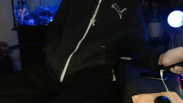 EspanolVato online show from March 13, 2026, 8:10 am