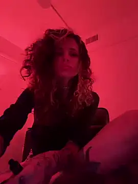 Snapshot of paranoidbimbo chatting on March 4, 2026, 3:18 pm paranoidbimbo online show from March 4, 2026, 3:18 pm