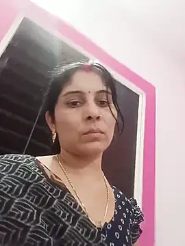 Hot ree85 online show from May 21, 2026, 3:08 pm