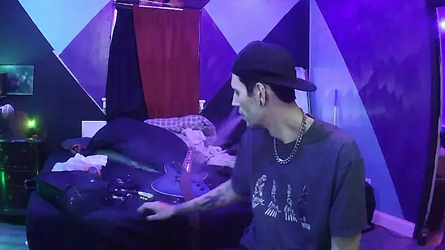 FADEDSADBOY online show from January 13, 2026, 8:41 am