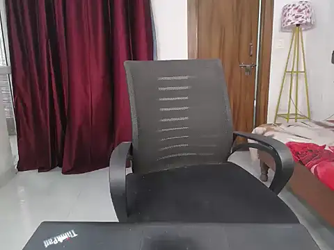 Loving crush69 online show from April 19, 2026, 6:24 am