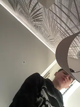 ravenryx online show from April 10, 2026, 12:32 pm