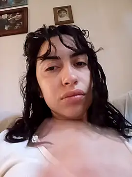 Snapshot of darkgodessone chatting on February 20, 2026, 11:43 am darkgodessone online show from February 20, 2026, 11:43 am