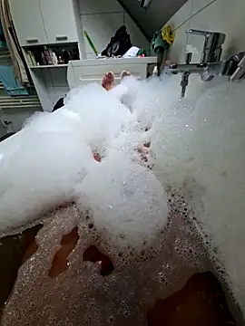 Snapshot of Frankyboy335 chatting on July 26, 2026, 6:04 pm Frankyboy335 online show from July 26, 2026, 6:04 pm