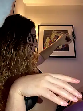 Snapshot of joanaguerreiru chatting on January 9, 2026, 12:13 am joanaguerreiru online show from January 9, 2026, 12:13 am