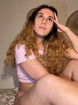 Snapshot of joanaguerreiru chatting on February 20, 2026, 12:29 am joanaguerreiru online show from February 20, 2026, 12:29 am