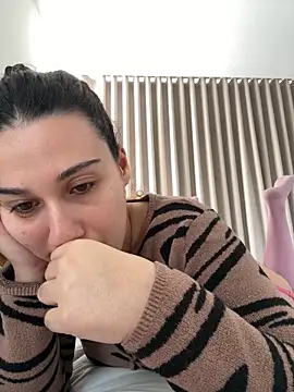 Snapshot of joanaguerreiru chatting on March 21, 2026, 3:48 pm joanaguerreiru online show from March 21, 2026, 3:48 pm