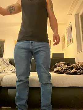 Snapshot of Fitlover1994 chatting on January 10, 2026, 10:39 am Fitlover1994 online show from January 10, 2026, 10:39 am