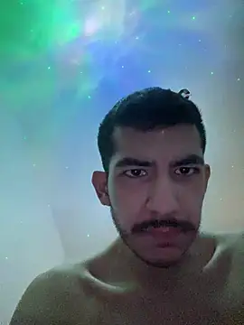 Snapshot of vinihfeh chatting on May 21, 2026, 11:23 pm vinihfeh online show from May 21, 2026, 11:23 pm