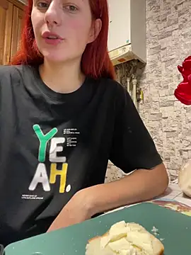 Lily Viola online show from February 26, 2026, 7:40 am