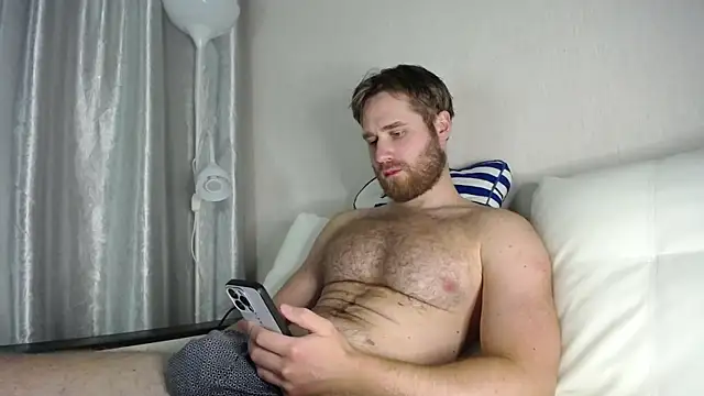 LorenzoLux online show from September 27, 2025, 6:35 pm