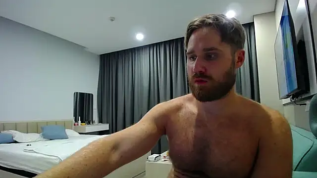 LorenzoLux online show from April 1, 2026, 4:48 pm