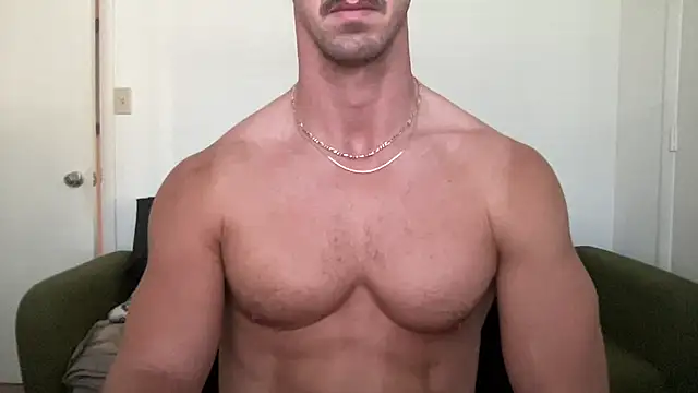 runfasterxoxo online show from April 7, 2026, 12:49 pm