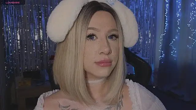 Snapshot of Necucubi02 chatting on January 10, 2026, 5:53 am Necucubi02 online show from January 10, 2026, 5:53 am