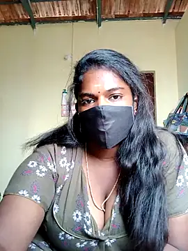 Milky Julia online show from February 20, 2026, 7:10 am