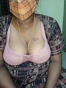 Snapshot of Milky_Julia chatting on May 30, 2026, 5:32 pm Milky Julia online show from May 30, 2026, 5:32 pm