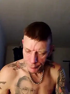 Snapshot of Der_Schoene_Penis chatting on January 5, 2026, 7:50 pm Der Schoene Penis online show from January 5, 2026, 7:50 pm