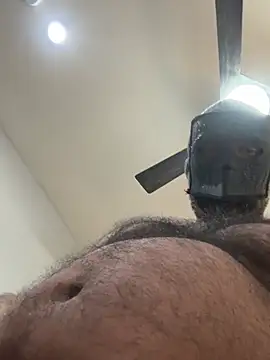Snapshot of HairyDomGuy chatting on February 18, 2026, 7:32 pm HairyDomGuy online show from February 18, 2026, 7:32 pm