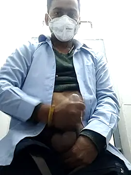 Snapshot of your_hot_dady chatting on January 5, 2026, 6:00 pm your hot dady online show from January 5, 2026, 6:00 pm