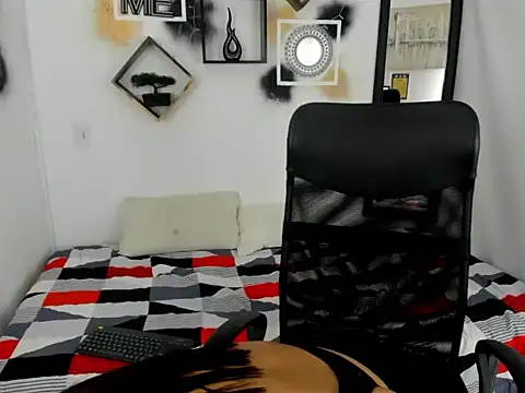 Yuleimys rosse online show from January 14, 2026, 2:50 am