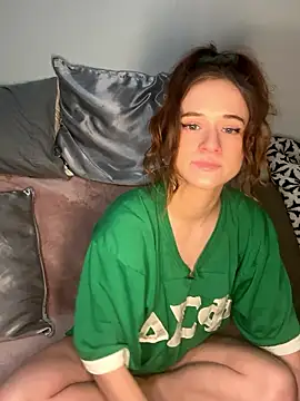 teenyblossom online show from January 7, 2026, 10:23 pm