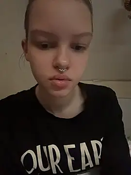 AshleyMur online show from July 8, 2026, 9:03 am