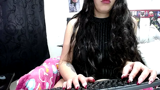 abril onnel online show from March 4, 2025, 6:18 pm