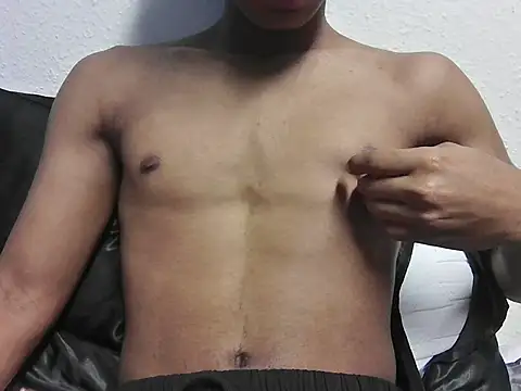 Saadmyy4444 online show from May 1, 2026, 4:55 pm