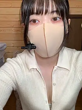 Snapshot of minami_room chatting on March 28, 2026, 6:13 am minami room online show from March 28, 2026, 6:13 am