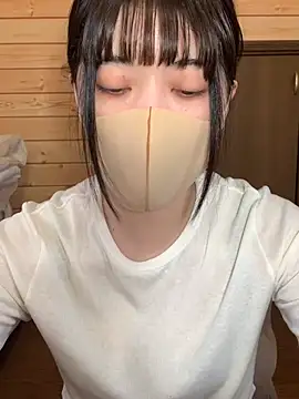 Snapshot of minami_room chatting on April 2, 2026, 5:27 am minami room online show from April 2, 2026, 5:27 am