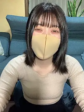 Snapshot of minami_room chatting on April 6, 2026, 11:11 am minami room online show from April 6, 2026, 11:11 am