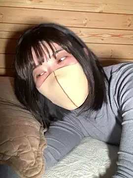 Snapshot of minami_room chatting on April 14, 2026, 12:55 pm minami room online show from April 14, 2026, 12:55 pm