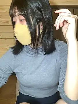 Snapshot of minami_room chatting on April 25, 2026, 12:19 pm minami room online show from April 25, 2026, 12:19 pm