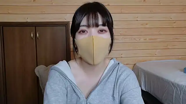minami room online show from June 22, 2026, 6:54 am
