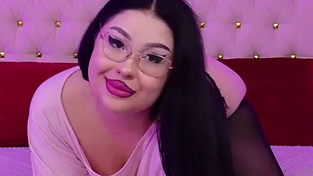 Snapshot of LunaXBabe chatting on May 7, 2026, 11:04 am LunaXBabe online show from May 7, 2026, 11:04 am