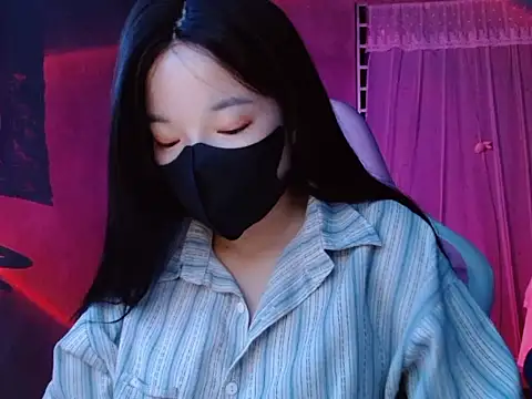 -Tamy- online show from February 16, 2026, 4:47 pm