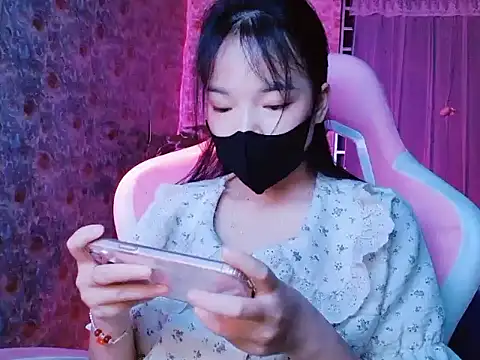 -Tamy- online show from April 24, 2026, 2:41 pm