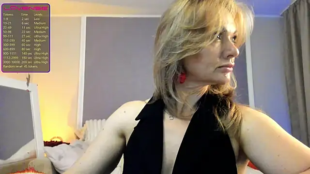 Monika-peach online show from June 2, 2026, 9:50 pm