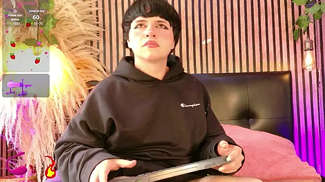 Hiddenhotcake online show from March 12, 2026, 6:58 pm